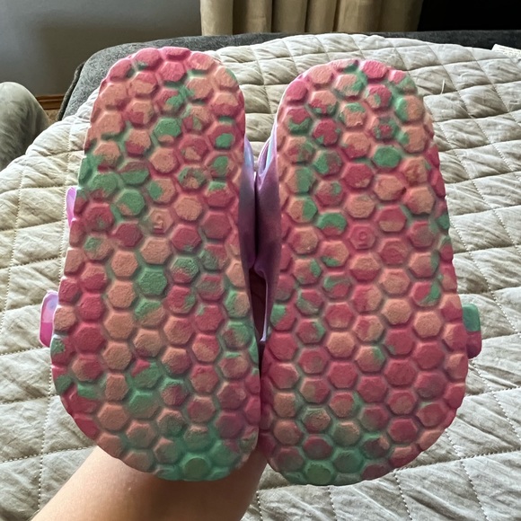 Cat and Jack sandals size 5 - Picture 3 of 3